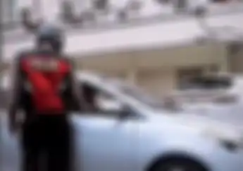 Viral Video Diduga Polisi Gadungan di Daerah Roxy, Netizen Salfok Sama Helmnya