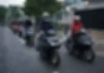 Main Dealer Bareng Ratusan Anggota Klub Motor Semarakan Yamaha Day 2022 di Sumatera