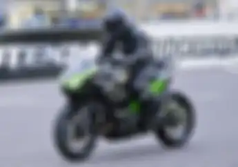 Setelah Motor Listrik, Motor Hybrid Kawasaki Ninja HEV Keciduk Bikin Iklan, Bakal Rilis?