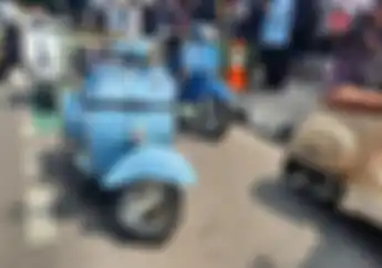 Vespa dan Motor Trail Tua Mejeng Di Lintas Melawai Group Otomotif 1990