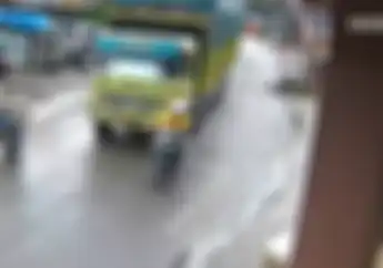 Mencekam Video Truk Rem Blong Tabrak Dua Motor di Bandar Lampung