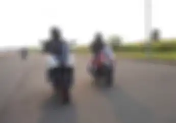 Video Drag Race Aprilia SR GT 200 vs Honda ADV 160, Ketinggalan Sekebon