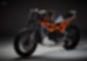 Modifikasi Ducati Monster 600 Jadi Neo Cafe Racer, Bodi Monokok Dari Serat Karbon