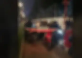 Netizen Geram, Video Pemotor Ngotot Mau Keluar Parkiran GBK Lewat Pintu Masuk, Security Kena Semprot