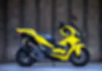 Modifikasi Motor Honda ADV 150, Pakai Warna Khas Robot Transformer Plus Body-Kit Thailand yang Bikin Kekar