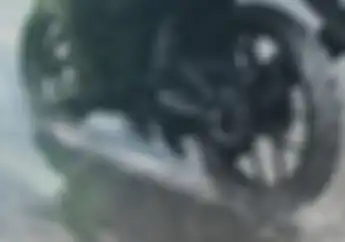 Motor Terobos Hujan Harus Kurangi Tekanan Angin Ban Atau Enggak? Simak Penjelasannya