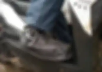 Masuk Musim Hujan, Pemotor Cari Cover Sepatu Anti Air Mulai Rp 10 Ribu Simak Pilihannya