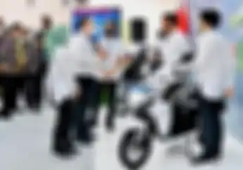 Presiden Jokowi Wajibkan Kendaraan Listrik Buat Operasional Pemerintah, Begini Aturannya