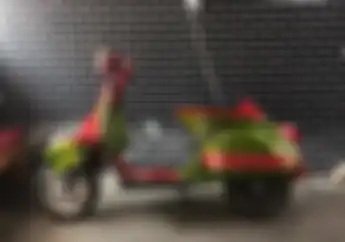 Modifikasi Vespa PX Bikin Engga Perlu Isi Bensin