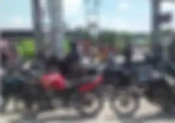 Suzuki Thunder Kena Peringatan, Sudah Antri Lama Ada Tulisan Ini di SPBU Pertamina