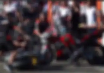 BREAKING NEWS, Aleix Espargaro Panik di MotoGP Jepang 2022, Sampai Lempar Motor