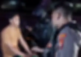 Polisi Tangkap Pembalap Liar di Jalan Pemuda Jakarta Yang Sedang Setting Motor