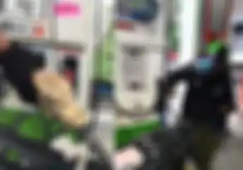 Nekat Campur Bensin Pertalite dan Pertamax di Motor, Ini Efeknya Bro!