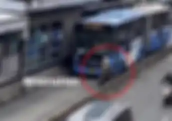 Sok Jagoan, Video Pemotor Honda Vario 125 Ajak Adu Banteng Bus TransJakarta di Jalur Busway
