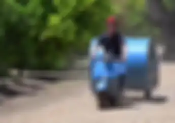Unik, Vespa Klasik Dipasang Trailer Ala Motorhome, Cocok Untuk Camping Nih!