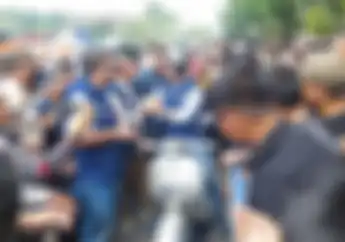 Anies Baswedan Tinggalkan Balai Kota DKI Jakarta Naik Vespa 2-Tak Seharga Rp 50 Juta