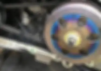 Mangkok Kampas Ganda Motor Matic Berubah Warna Jadi Biru Jangan Dianggap Keren Harus Segera Ganti