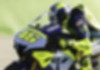 Aksi Valentino Rossi Geber Yamaha R1 Di Sirkuit Misano, Persiapan Wild Card MotoGP?