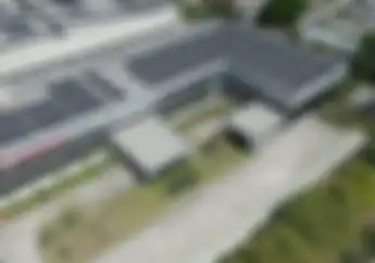 AHM Pasang Solar Panel 8.760 kWp Demi Dukung Energi Baru Terbarukan