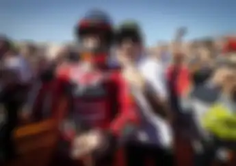 Valentino Rossi Bahagia Bukan Main Francesco Bagnaia Juara Dunia MotoGP 2022