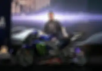 Gaya Santai Fabio Quartararo Libur Balapan, Dapat Hadiah Motor Di EICMA 2022 Hingga Ucapkan Selamat Minggu