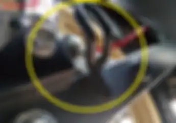 Seperti Gak Berguna Besi Melingkar di Lengan Ayun Motor Fungsinya Penting 