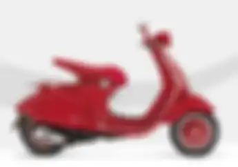 Harga Vespa 946 RED Bekas, Warna Full Merah Body Unik Harganya Fantastis
