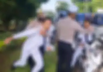 Berani Banget, Bocah SMP Tanpa Helm Naik Honda BeAT Bentak-bentak Polisi