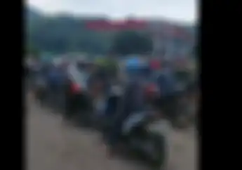 Pasca Gempa Bumi Cianjur, Warga Antre BBM di SPBU Sampai 2 Jam Lebih