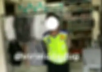 Viral, Polisi Lakukan Tilang Manual Pemotor Di Dalam Toko Di Ciledug, Ternyata Ini Faktanya