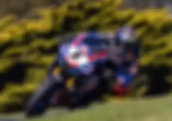 Bikin Haru Toprak Razgatlioglu Gak Juara WorldSBK 2022, Angka 1 Di Tebeng Motor Yamaha R1 Pun Dilepas, Lihat Videonya