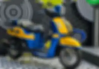 Motor Modifikasi Yamaha Fazzio Kelir Bodi Biru Kuning, Kaki-kaki Kinclong