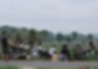 Titik Nol Ngopi, Kedai Kopi Unik Yang Meracik Kopi di Atas Motor Lawas, Mangkal di Pinggir Sawah