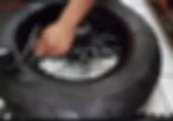 Tekanan Angin Ban Terlalu Tinggi Ternyata Bisa Berbahaya Bagi Bikers