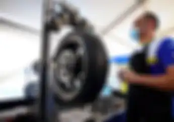 Harus Tahu Nih Ban MotoGP Pakai Angin Biasa Atau Pakai Nitrogen?
