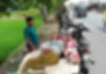 Pakai Becak Motor Bocah SD Angkut Ayah Demi Sembuh, Rela Tempuh Ratusan Km Di Aceh