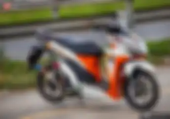 Sporty, Modifikasi Motor Honda Vario 150 Racing Look, Kaki-Kaki dan Decal Stiker Jempolan