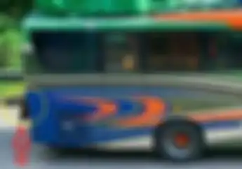 Wajib Tahu Kenapa Kap Belakang Bis Besar Sering Terbuka Pemotor Hati-hati Menguntit Apa Bisa Bahaya