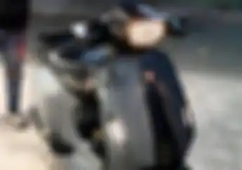 Pakai Sokbreker Unik, Modifikasi Motor Vespa Sprint Hedon Tampil Sporty