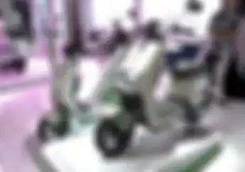 Ofero Senang Sepeda Dan Motor Listrik Dapat Antusias Dari Emak-emak Di IIMS 2023