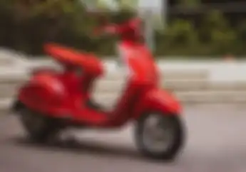 Modifikasi Motor Vespa 946 RED Ubahan Kaki-kaki Makin Istimewa