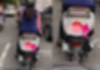 Pengguna Motor Honda Scoopy Ini Bikin Haru, Ada Kertas Dengan Pesan Menyentuh