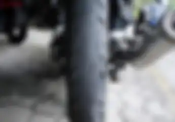 Jalan Beton Bikin Ban Motor Lebih Cepat Habis Dibanding Aspal, Mitos atau Fakta?