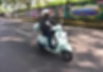 Test Ride Vespa Batik ke Puncak Bogor, Cuma Enak Buat Dalam Kota?