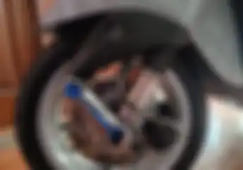 Tips Hemat Servis Vespa Matic Bulan Ramadhan 2023, Ganti Kampas Rem Depan Pakai Merek Ini