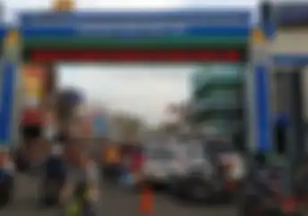 Bikers Ngabuburit Tunggu Buka Puasa di Pasar Lama Tangerang, Surganya Takjil Enak