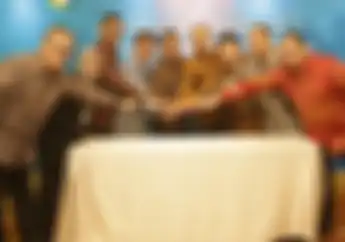 PLN dan 3 Merek Motor Listrik Sepakati Penerapan Standarisasi Baterai