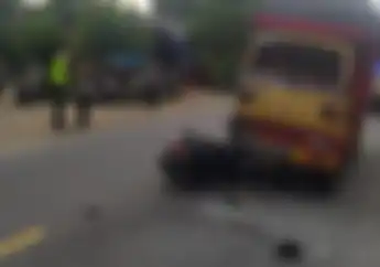 Pemotor Yamaha NMAX Berboncengan Oleng dan Tabrak Truk di Trenggalek, Kondisi Meninggal Dunia