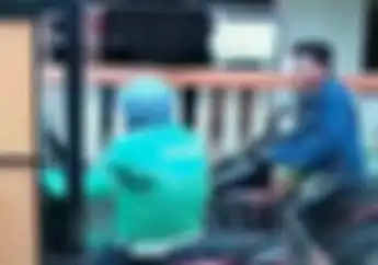 Driver Ojol Renta Kena Pukul Pemotor Honda Vario di Palembang, Pelaku Buron Diburu Polisi