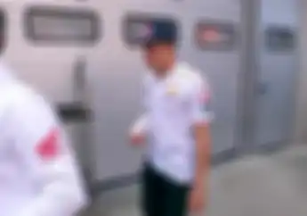Cuma Retak Kecil di Telapak Tangan, Ini Sebabnya Marc Marquez Butuh Istirahat Panjang